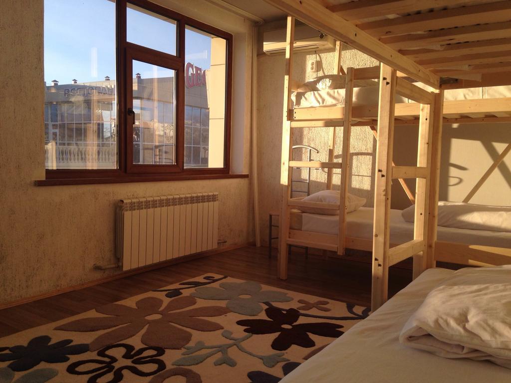 Hostel Arzy Atyraū Esterno foto